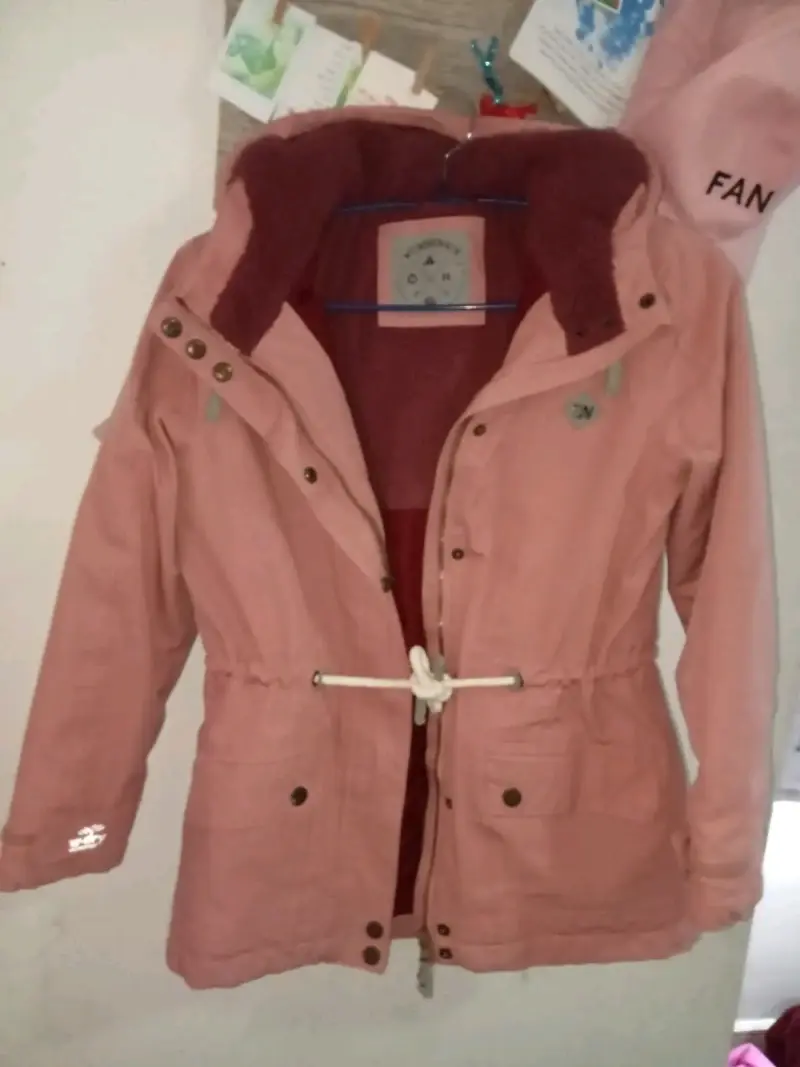 Parka rosada con forro de lana - 1