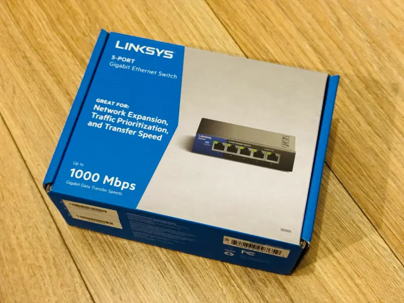 Switch Linksys SE3005 (son 2) - 1