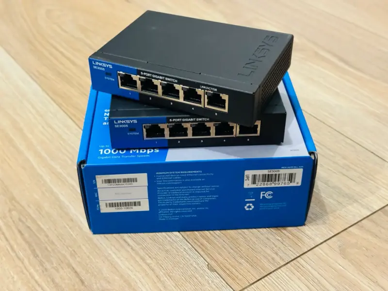 Switch Linksys SE3005 (son 2) - 2