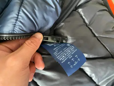 Chaqueta acolchada Armani Exchange negra - miniatura 3