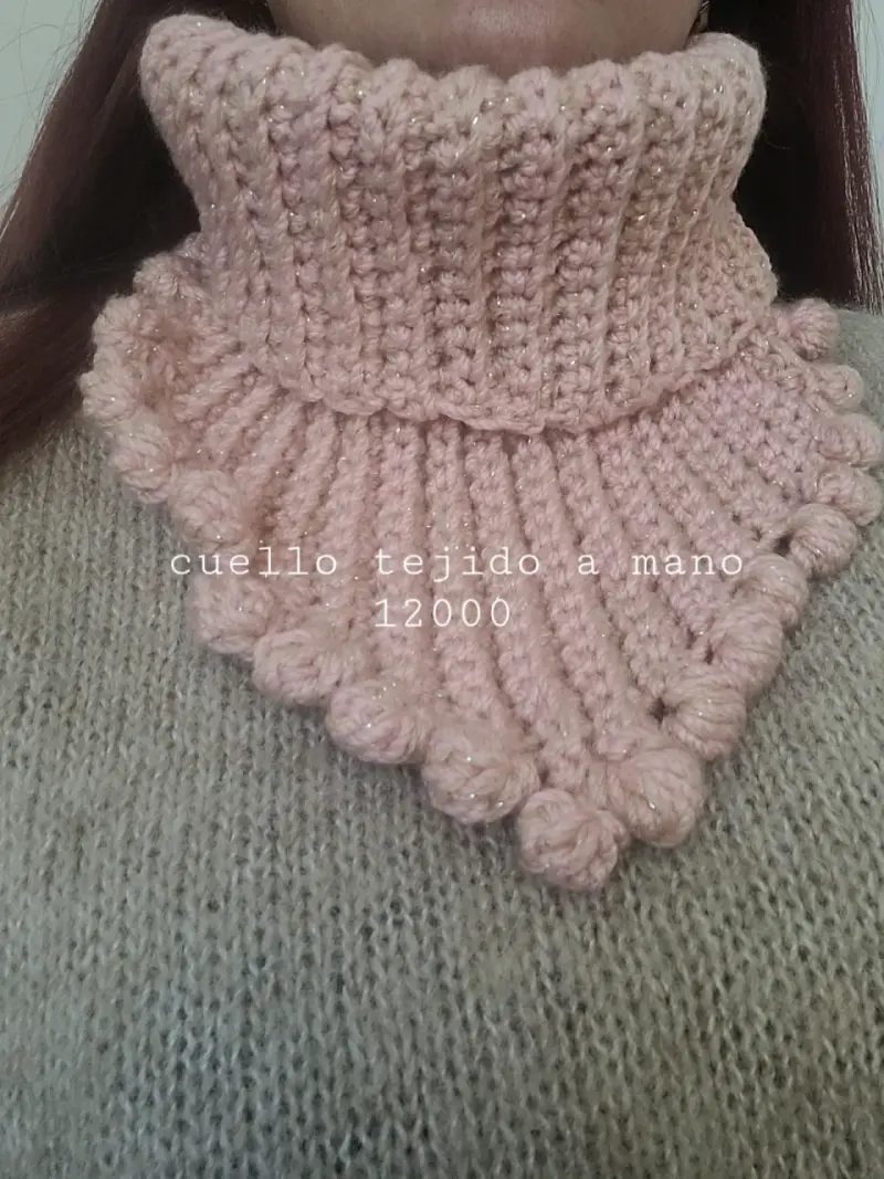 Cuello tejido a mano rosado - 1