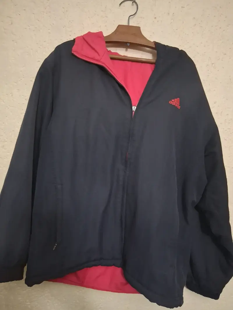 Chaqueta deportiva Adidas azul con capucha - 1