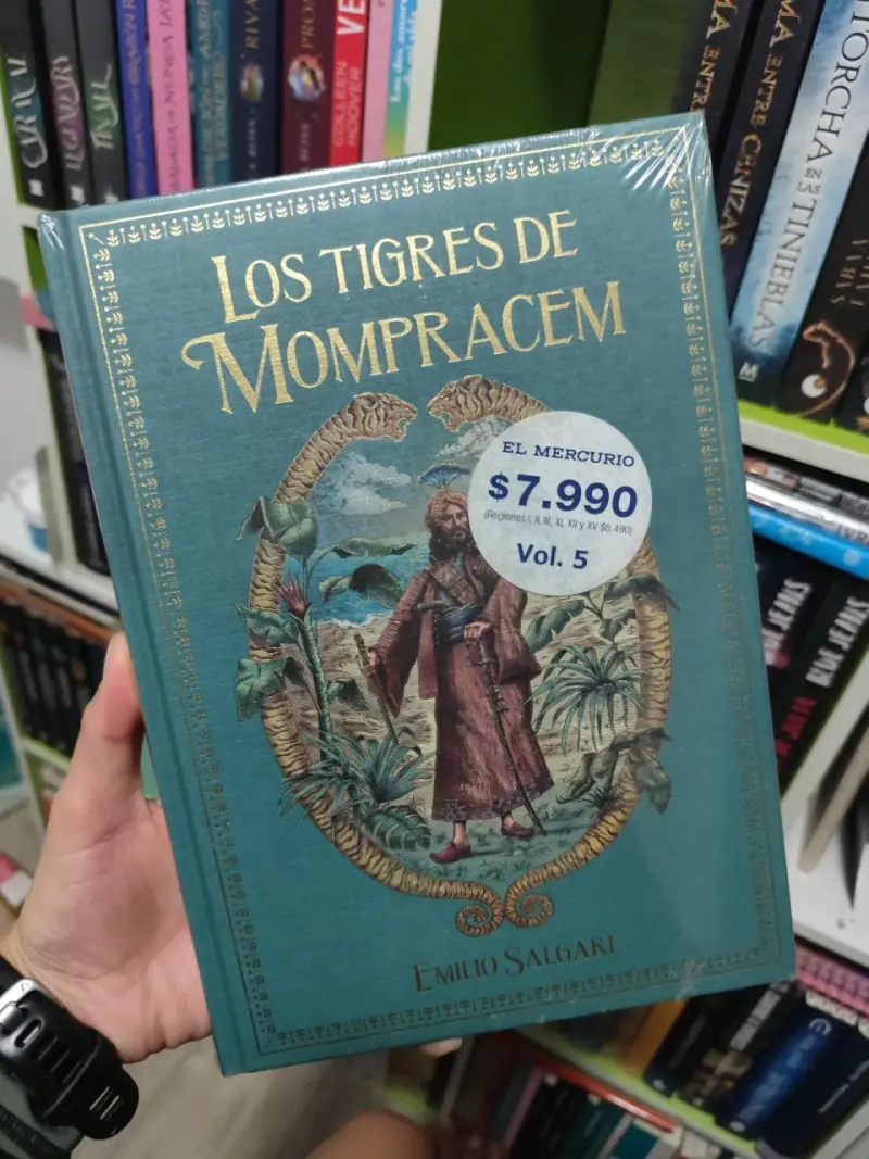 Libro 'Los Tigres de Mompracem' Emilio Salgari
