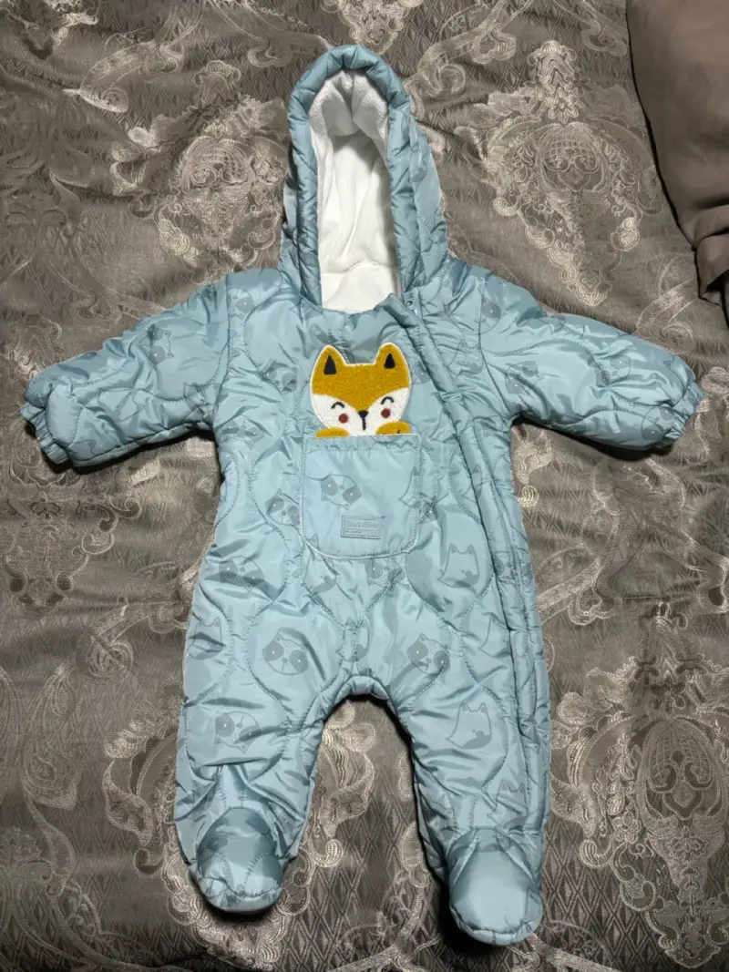 Saquito parka Black and Blue. Talla 7m