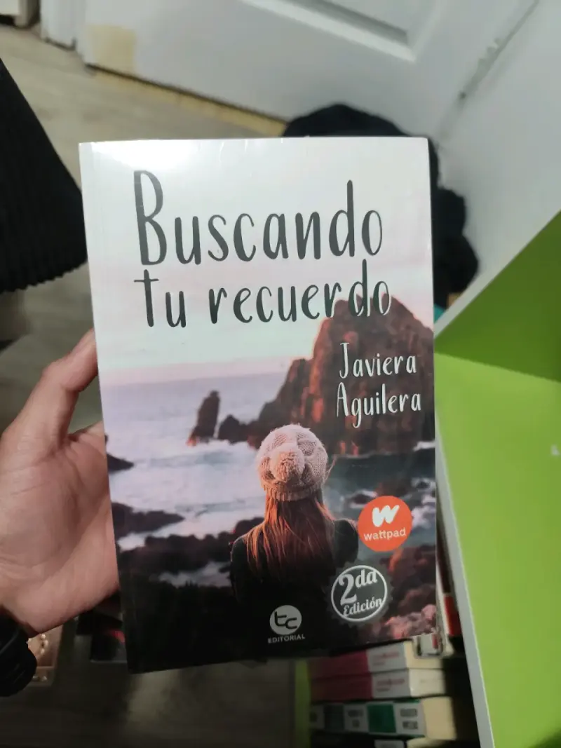 Libro 'Buscando tu recuerdo' de Javiera Aguilera - 1