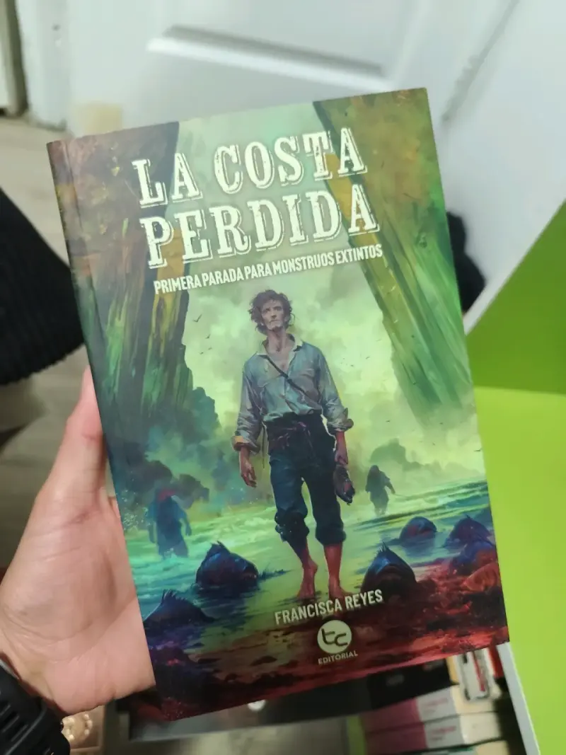 Libro 'La Costa Perdida' de Francisca Reyes - 1