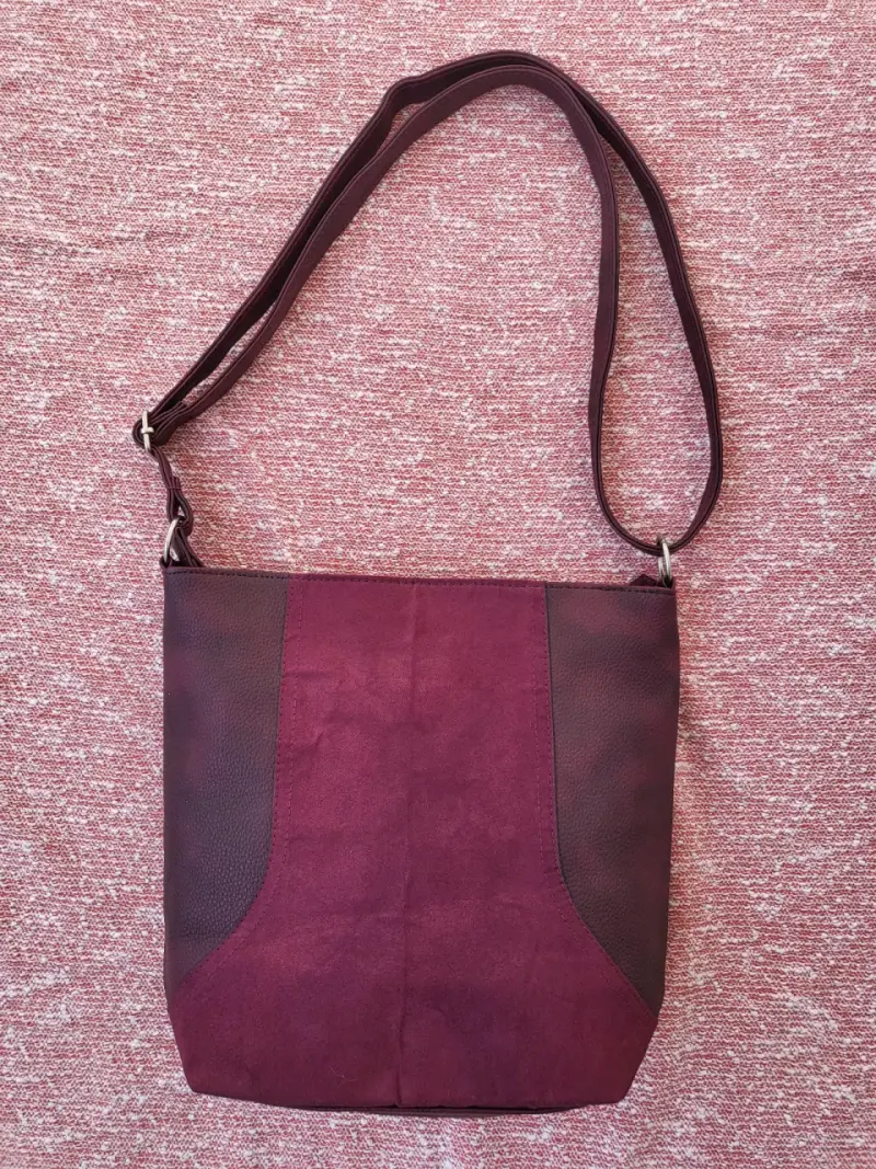 Cartera bandolera burdeos de gamuza - 2
