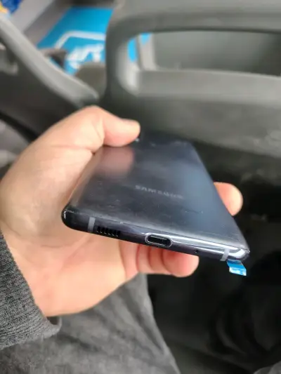 Samsung Galaxy S20 FE 5G en buen estado - miniatura 4