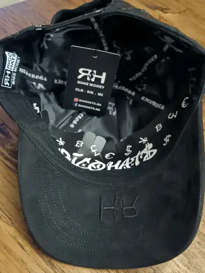 Gorra barbas con diseño bordado exclusivo - miniatura 3