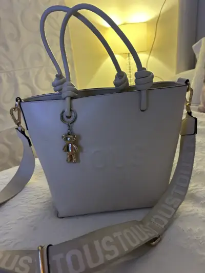 Bolso Tous blanco con charm de oso - miniatura 2
