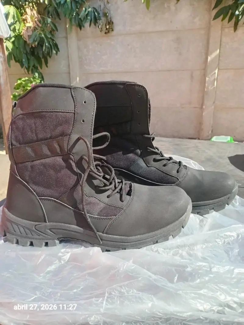 Botas negras de trabajo resistentes - 2