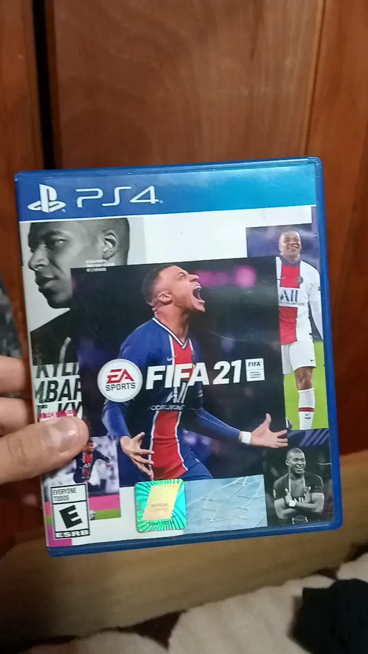 Juego FIFA 21 para PS4 en buen estado