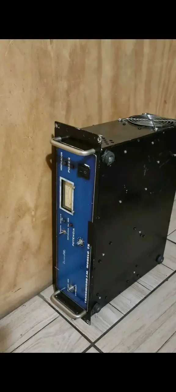 Transmisor FM modelo TX1 usado