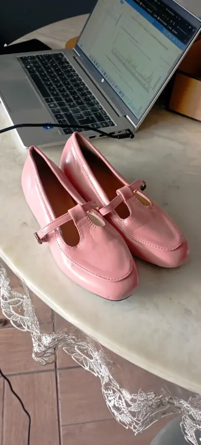 Zapatos planos rosados con hebilla - miniatura 1