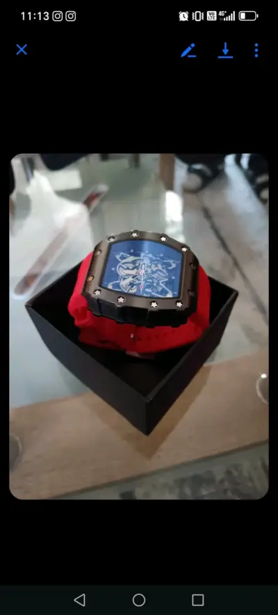 Reloj Richard Mille deportivo con correa roja - miniatura 1