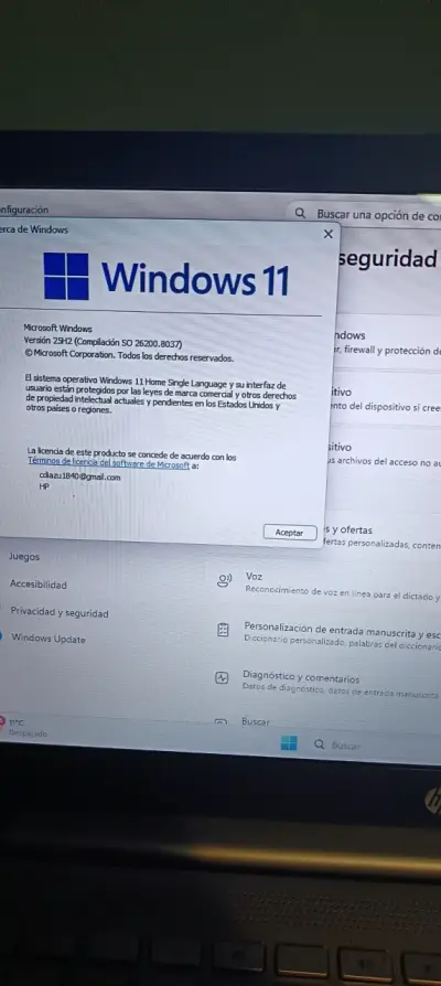 Laptop gris en buen estado - miniatura 6