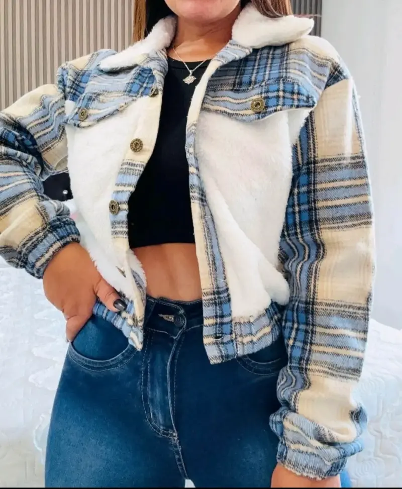 Chaqueta de lana a cuadros azul y blanco