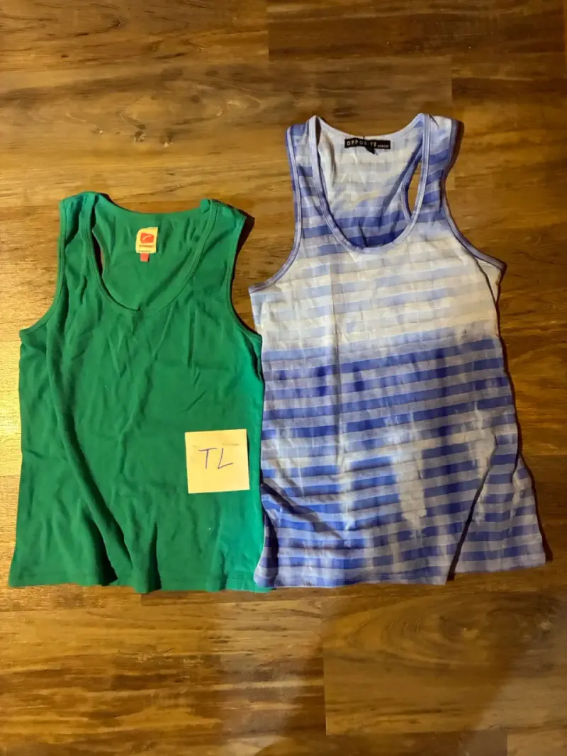 Pack de poleras sin mangas verde y azul talla L - 2