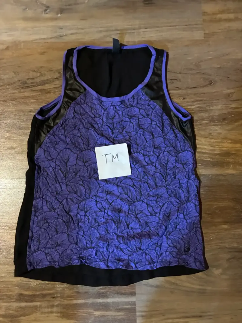Polera sin mangas estampada azul y negra talla M - 1