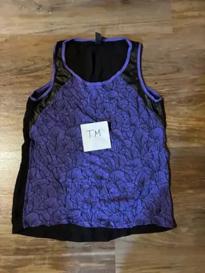 Polera sin mangas estampada azul y negra talla M - miniatura 1