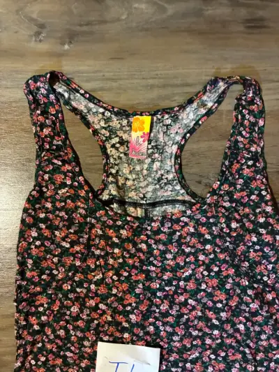 Polera floral sin mangas para mujer talla L - miniatura 2