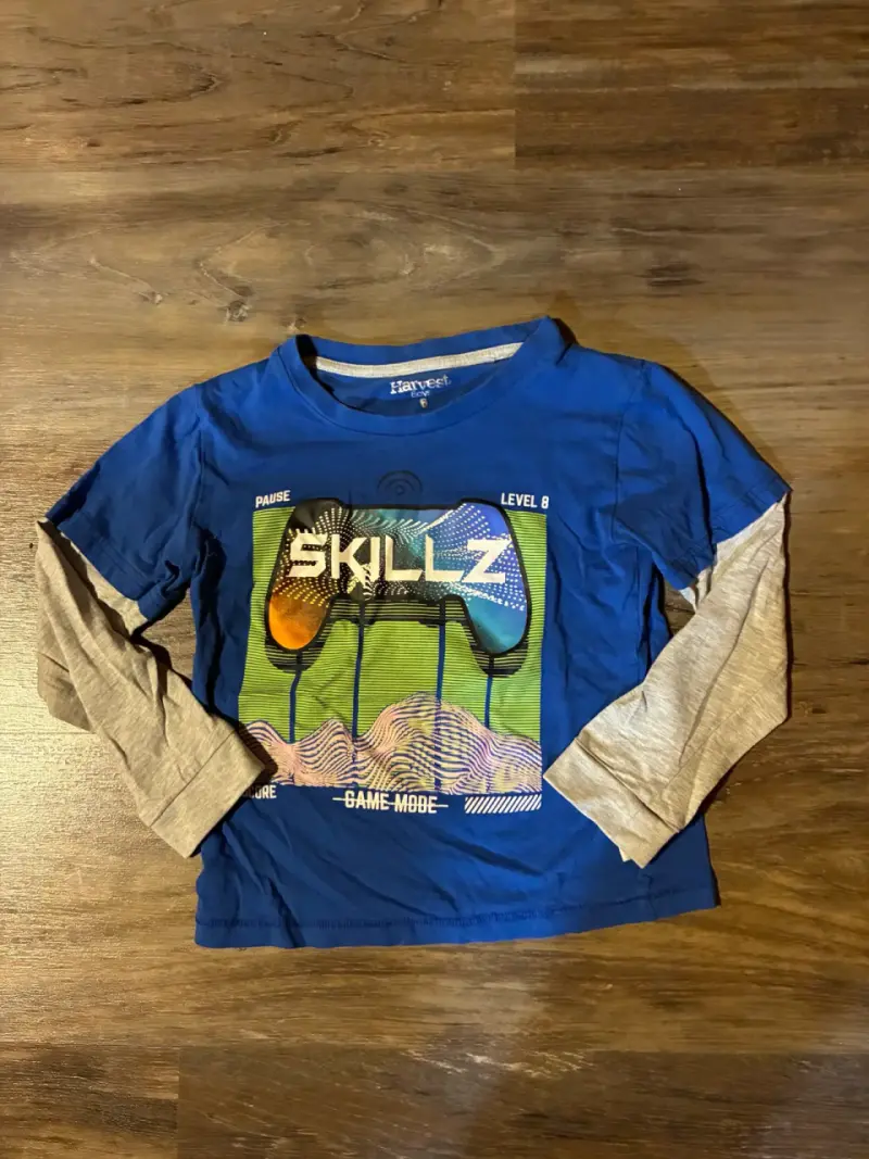 Lote de polerones y poleras para niño talla 6 - 4