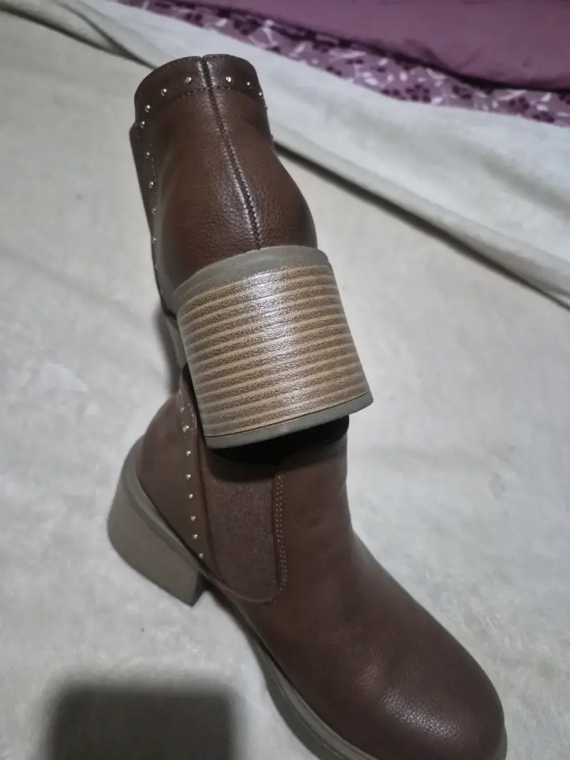 Botines de cuero marrón con tacón grueso - 2