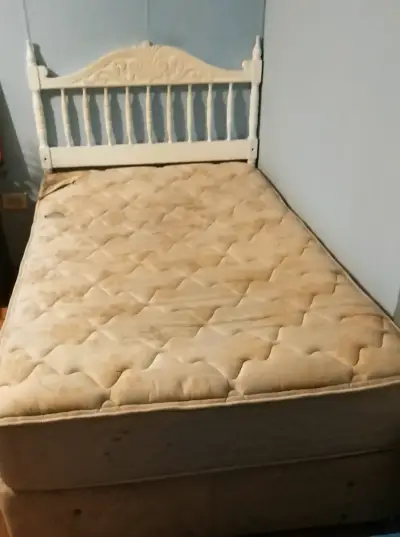 Cama plaza y.media con base - miniatura 2