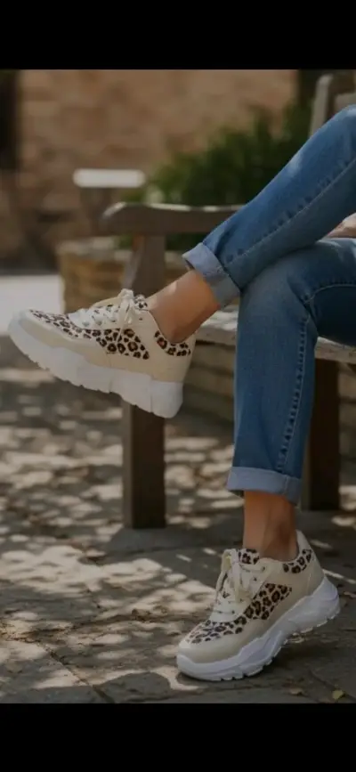 Zapatillas deportivas con estampado animal print - miniatura 2