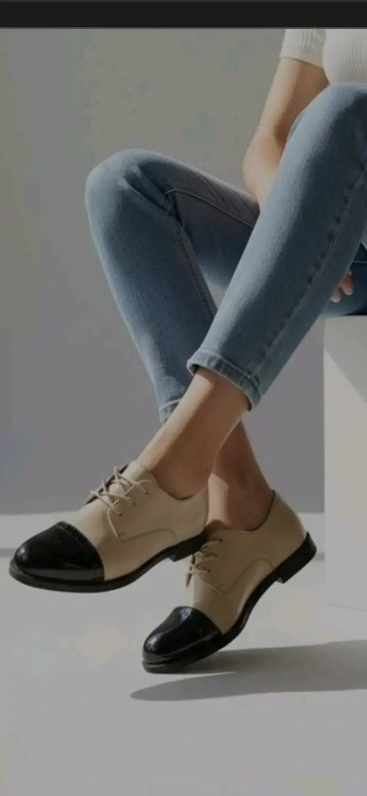 Zapatos oxford beige y negro para mujer - 1