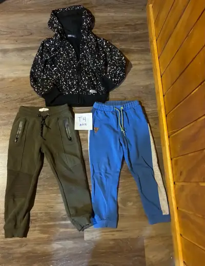 Conjunto de ropa para niño talla 4 años - miniatura 1