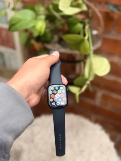 Smartwatch SE con batería al 100% - miniatura 4