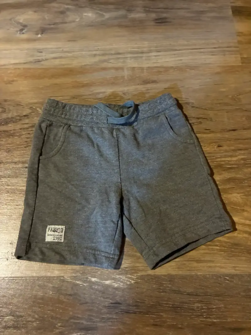 Lote de shorts para niño talla 4 años - 5