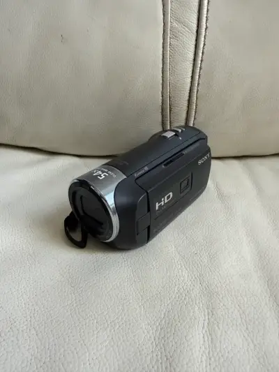Videocámara Sony Handycam HDR-PJ270 - miniatura 1