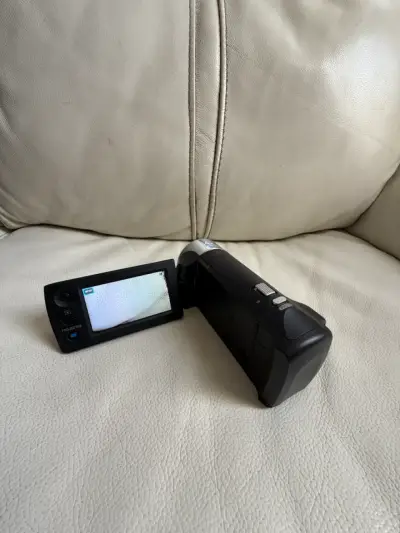 Videocámara Sony Handycam HDR-PJ270 - miniatura 3