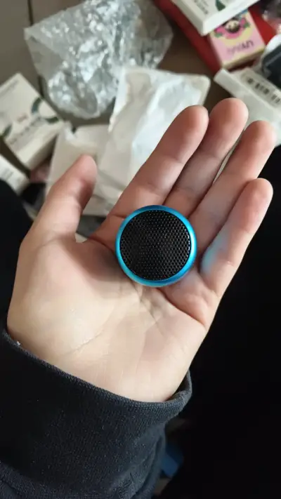Mini parlante inalámbrico portátil azul/negro - miniatura 2