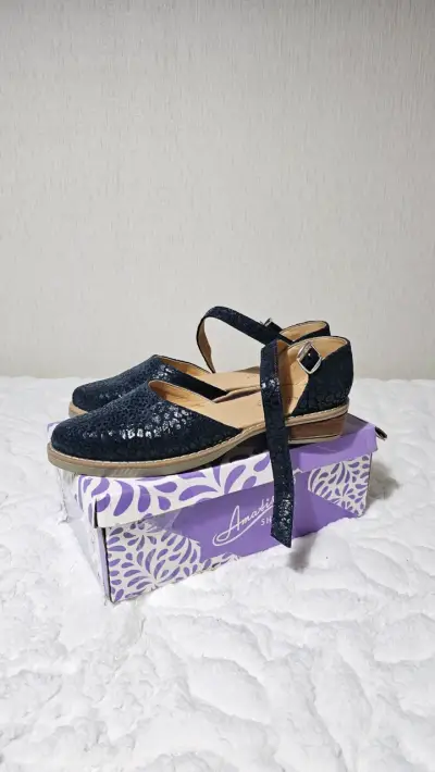 Zapatos de mujer azul con correa, Amatista - miniatura 2