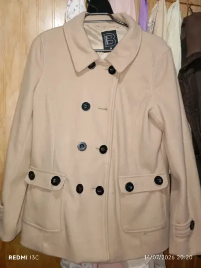 Abrigo beige con botones negros talla M - miniatura 1