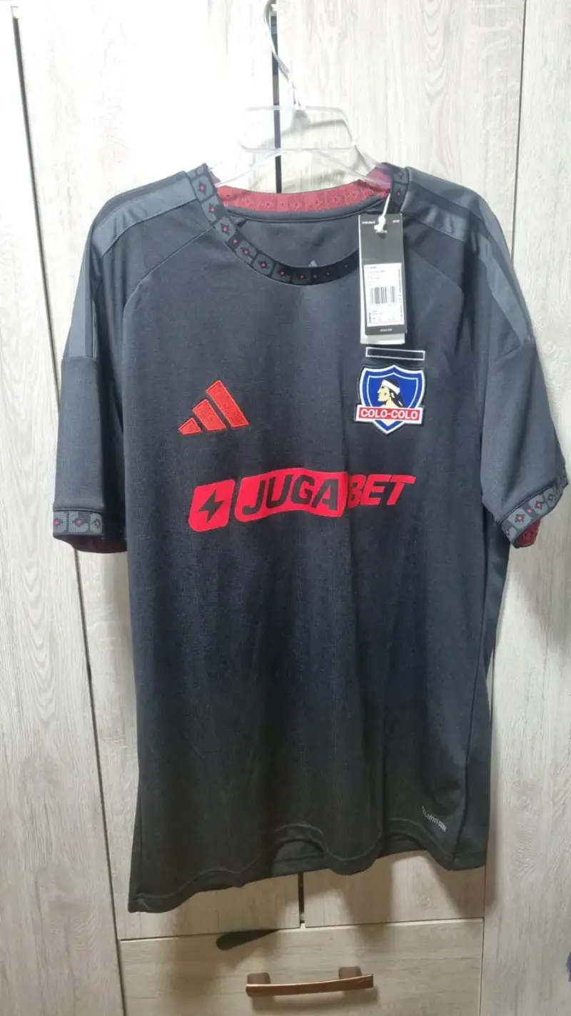 Camiseta Adidas Colo-Colo negra oficial