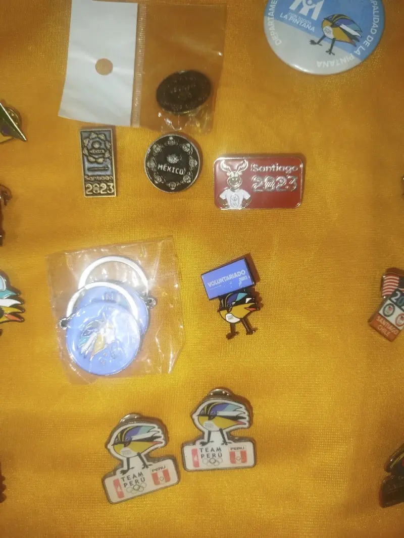Colección de pines Santiago 2023 y más - 1