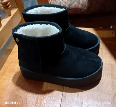 Botas de invierno negras con forro polar - miniatura 2