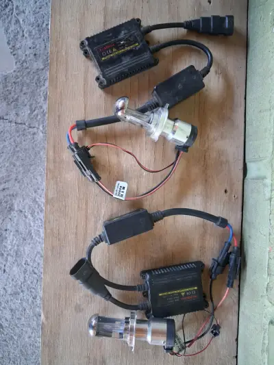 Kit de luces HID para auto con balastro - miniatura 1