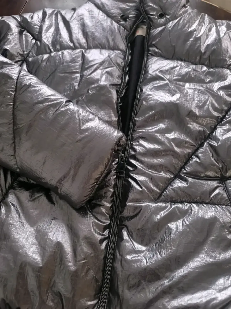 Chaqueta acolchada plateada para invierno - 2