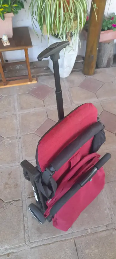 Coche de paseo Infanti rojo plegable - miniatura 3