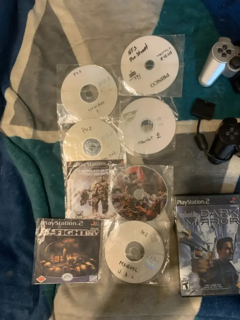 Consola PlayStation 2 con juegos y accesorios - 6