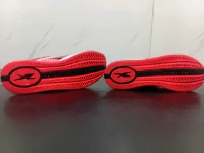 Zapatillas  Reebok nano X4 blancas y rojas - miniatura 2