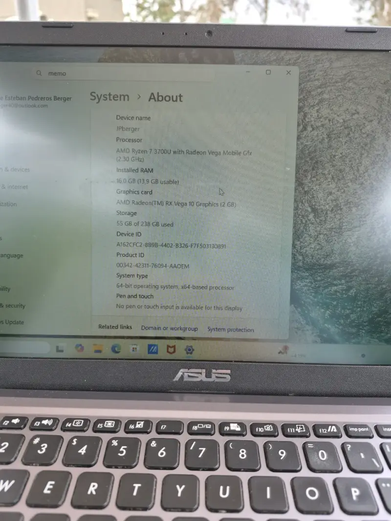 Laptop ASUS con procesador AMD Ryzen - 2