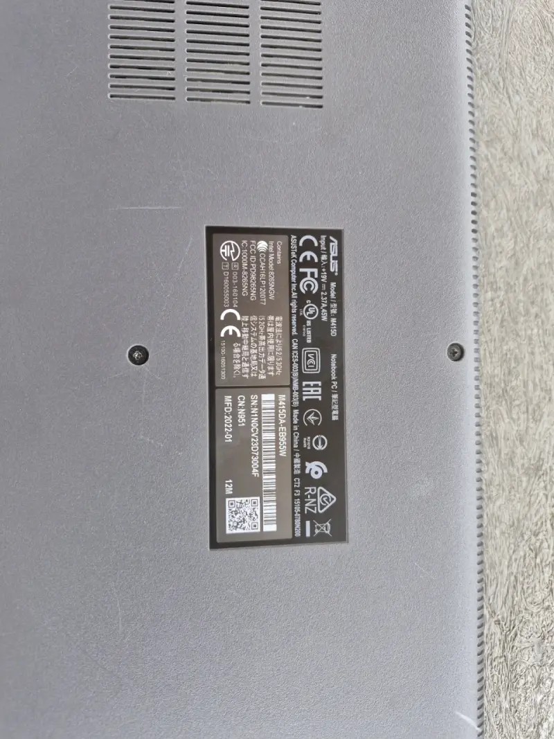 Laptop ASUS con procesador AMD Ryzen - 4