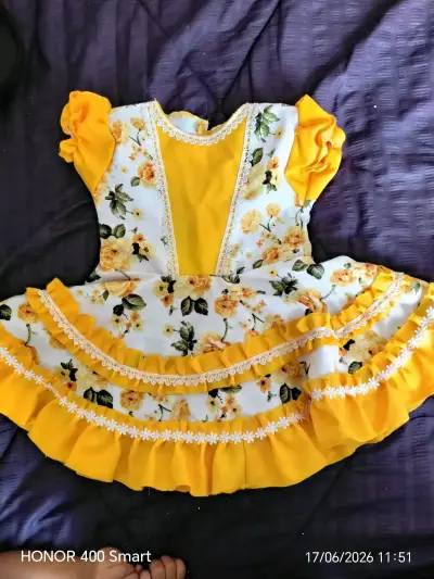 Vestido infantil floral amarillo - miniatura 1