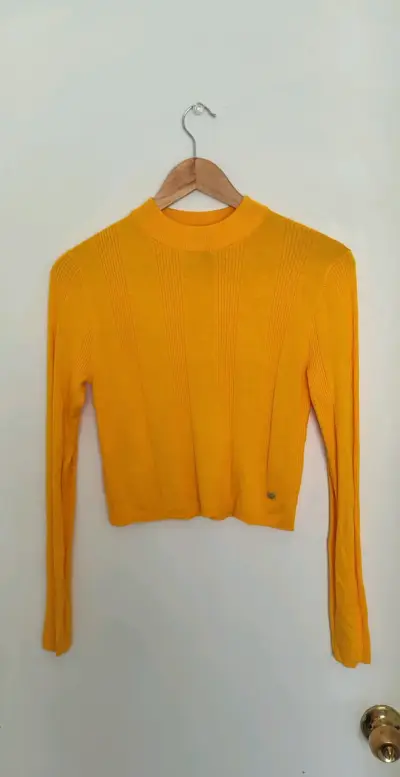 Suéter amarillo de punto y jumper - miniatura 1